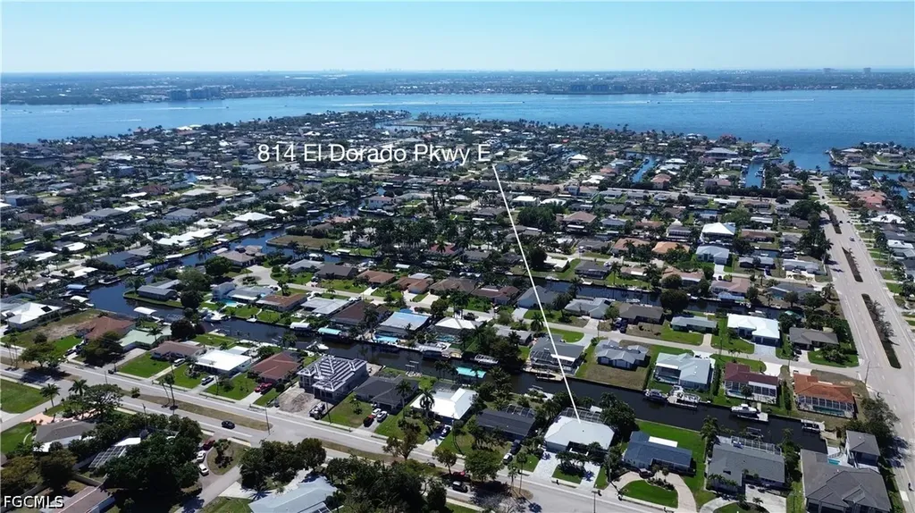 814 El Dorado Parkway E Cape Coral FL 33904