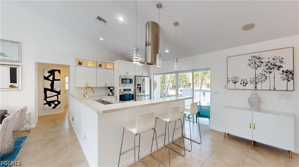 814 El Dorado Parkway E Cape Coral FL 33904