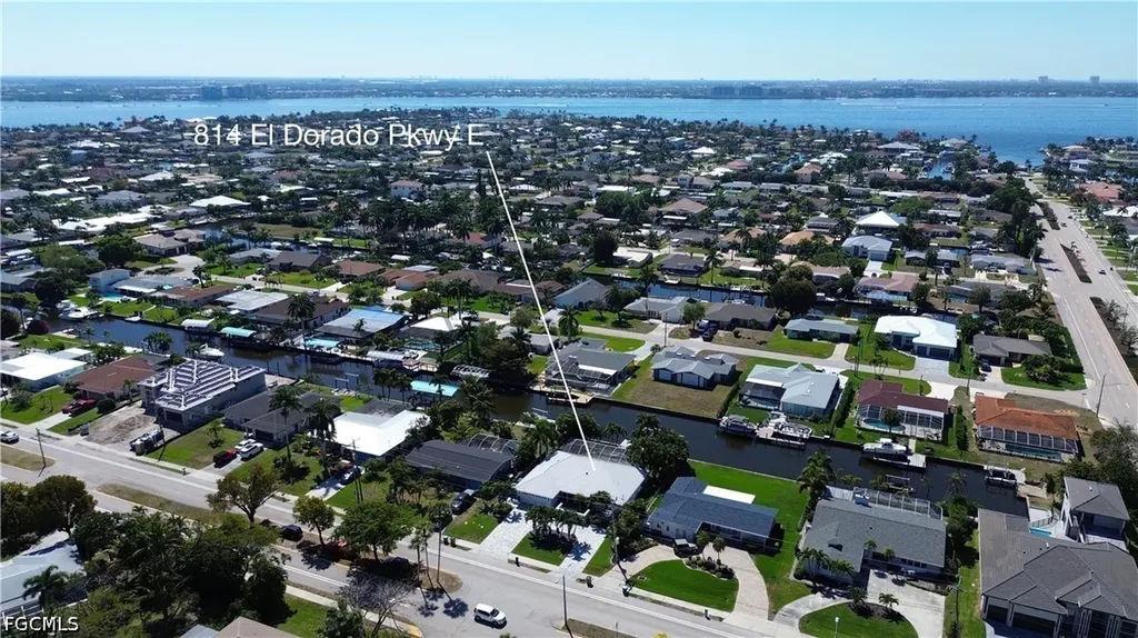 814 El Dorado Parkway E Cape Coral FL 33904