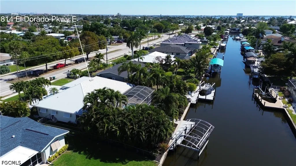 814 El Dorado Parkway E Cape Coral FL 33904