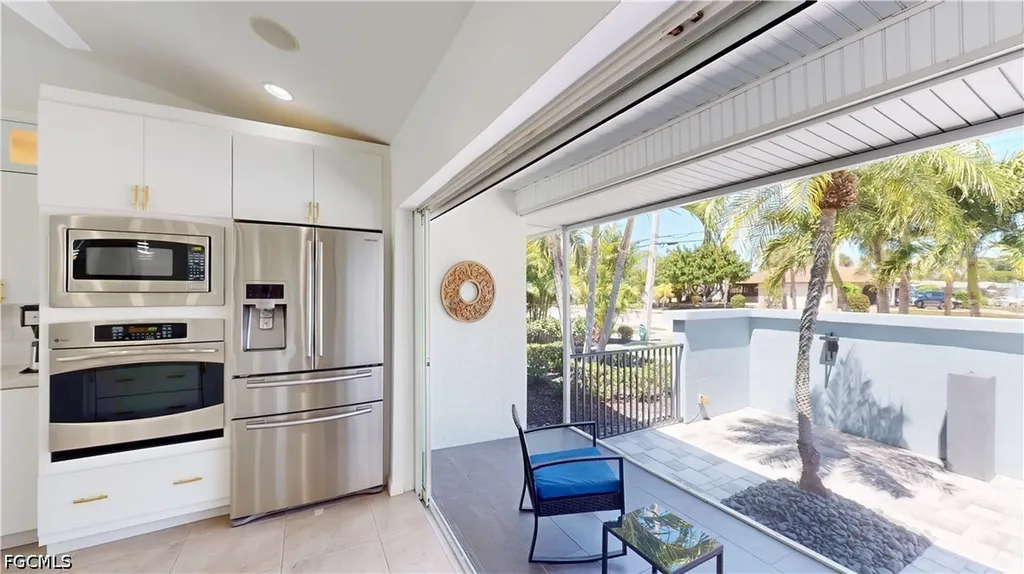 814 El Dorado Parkway E Cape Coral FL 33904