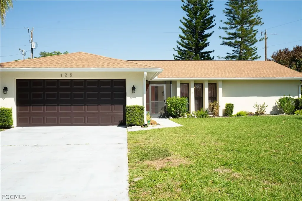 125 Sebring Circle Lehigh Acres FL 33936