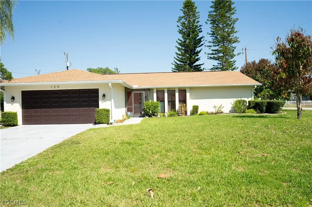 125 Sebring Circle Lehigh Acres FL 33936