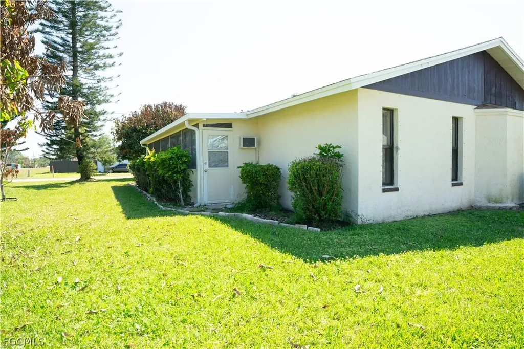 125 Sebring Circle Lehigh Acres FL 33936
