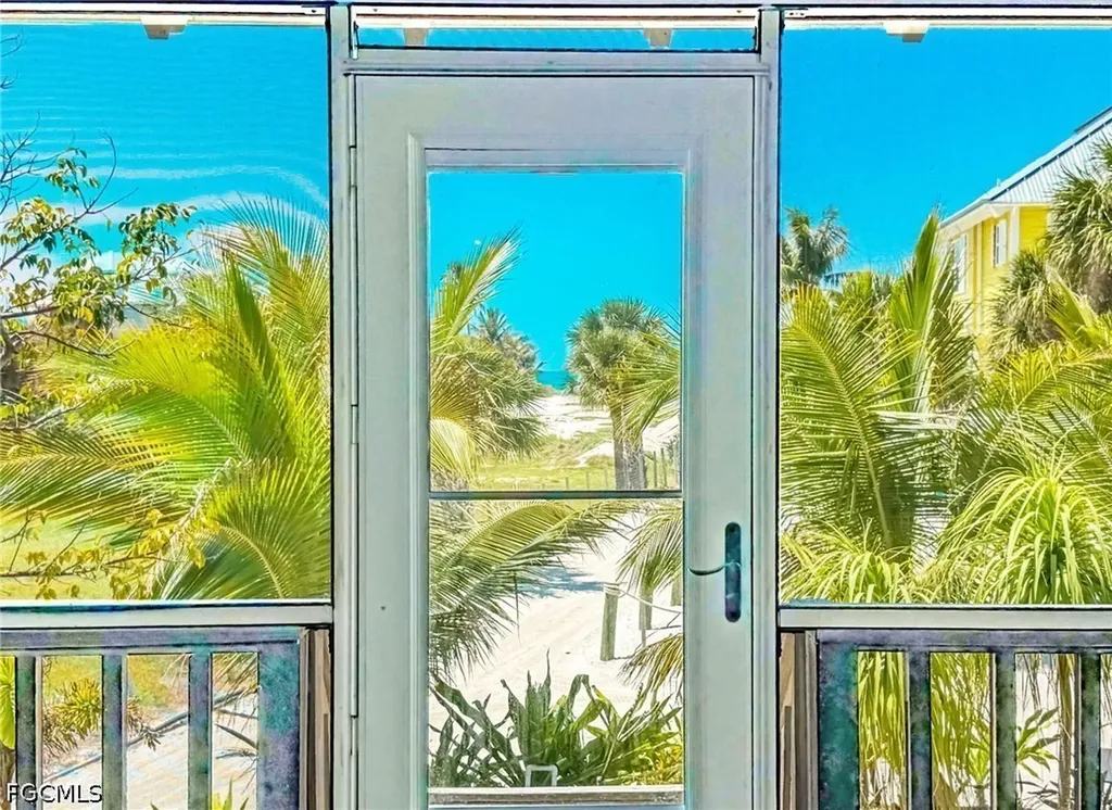 211 White Pelican Drive Upper Captiva FL 33924