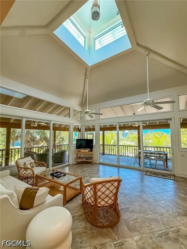 211 White Pelican Drive Upper Captiva FL 33924