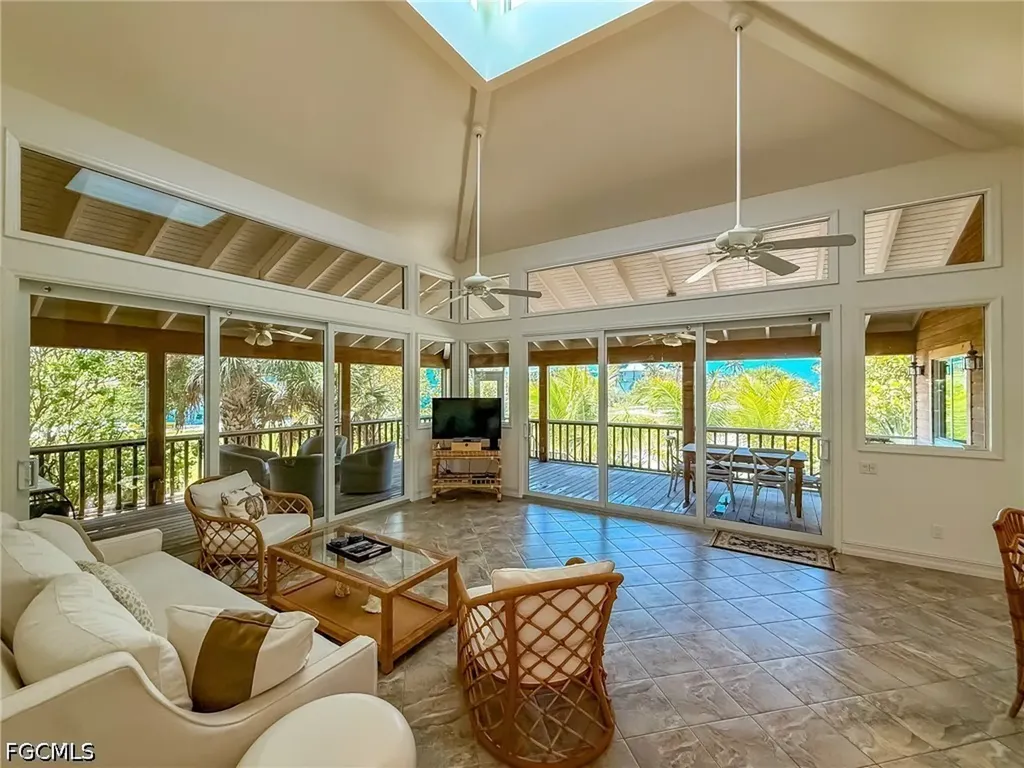 211 White Pelican Drive Upper Captiva FL 33924