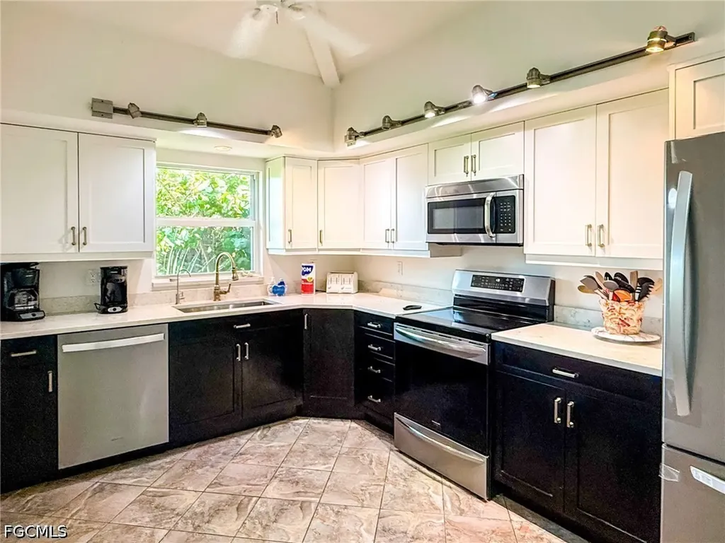 211 White Pelican Drive Upper Captiva FL 33924