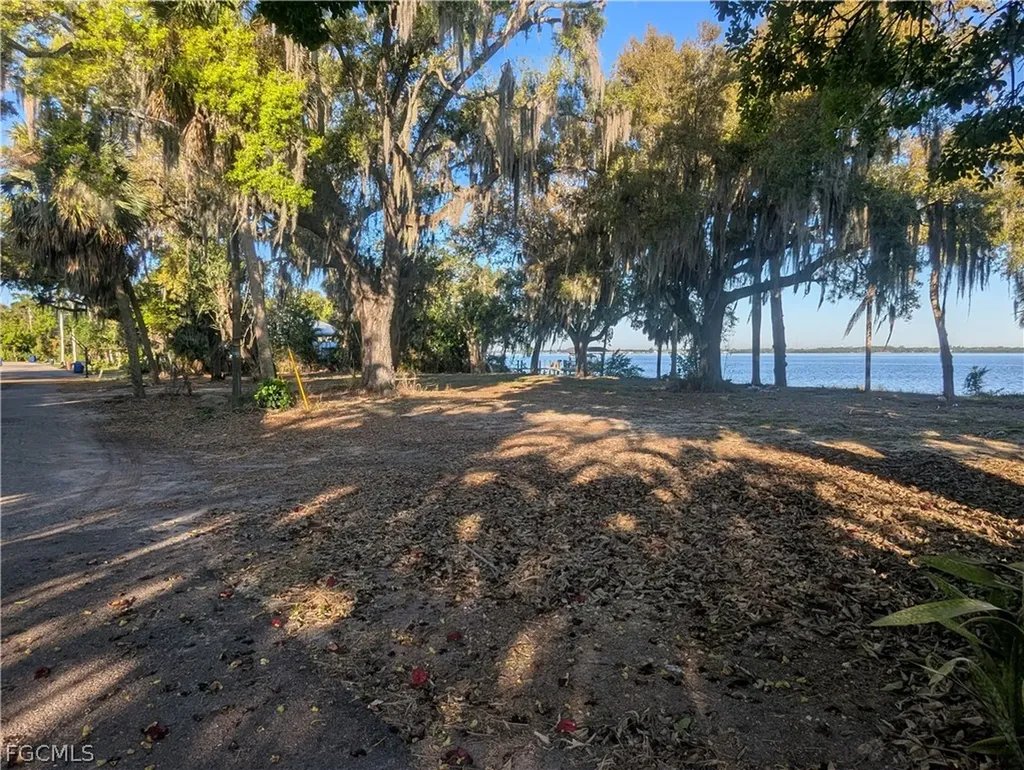 3541-3543 E Riverside Drive Fort Myers FL 33916