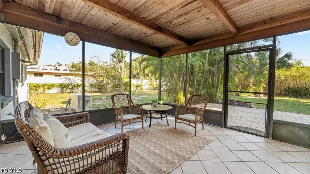 1320 Miracle Lane Fort Myers FL 33901