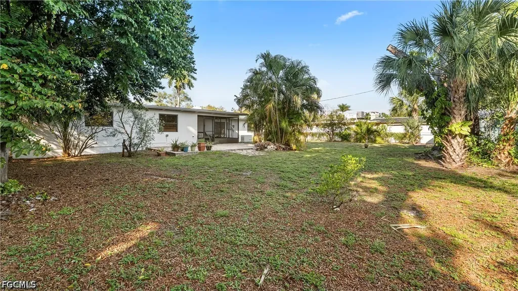 1320 Miracle Lane Fort Myers FL 33901