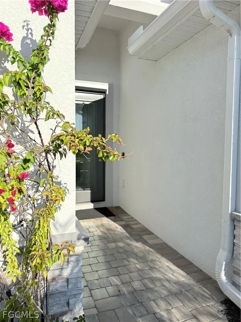 4289 Bluegrass Drive Fort Myers FL 33916