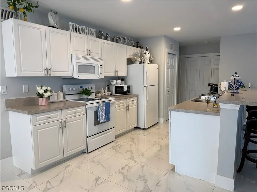 110 SW 21st Place Cape Coral FL 33991