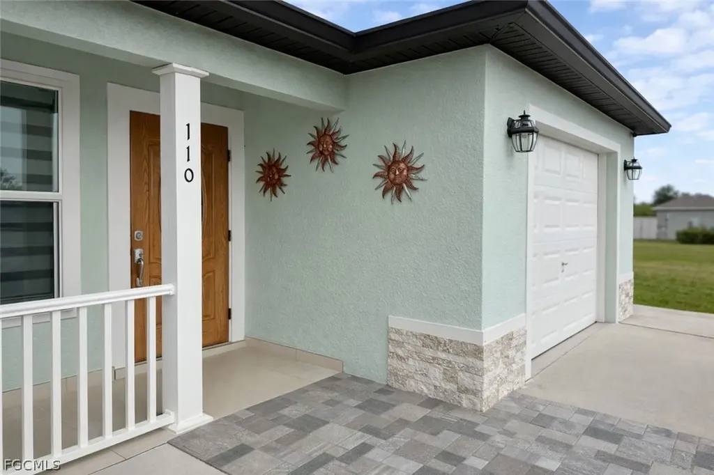 110 SW 21st Place Cape Coral FL 33991