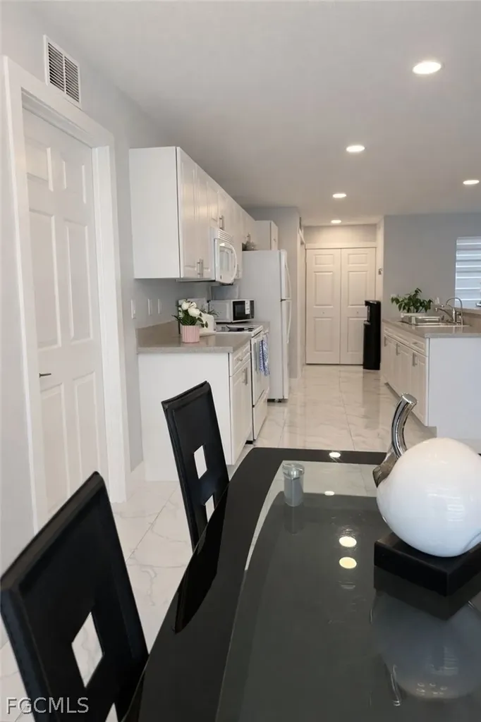 110 SW 21st Place Cape Coral FL 33991