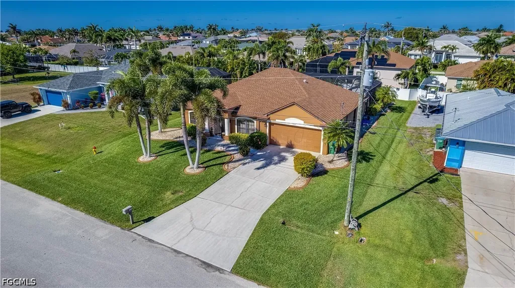 3330 SW 26th Avenue Cape Coral FL 33914