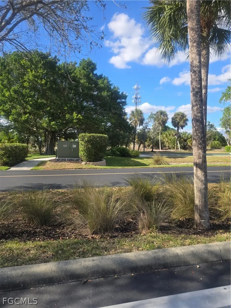 4009 Palm Tree Boulevard Cape Coral FL 33904