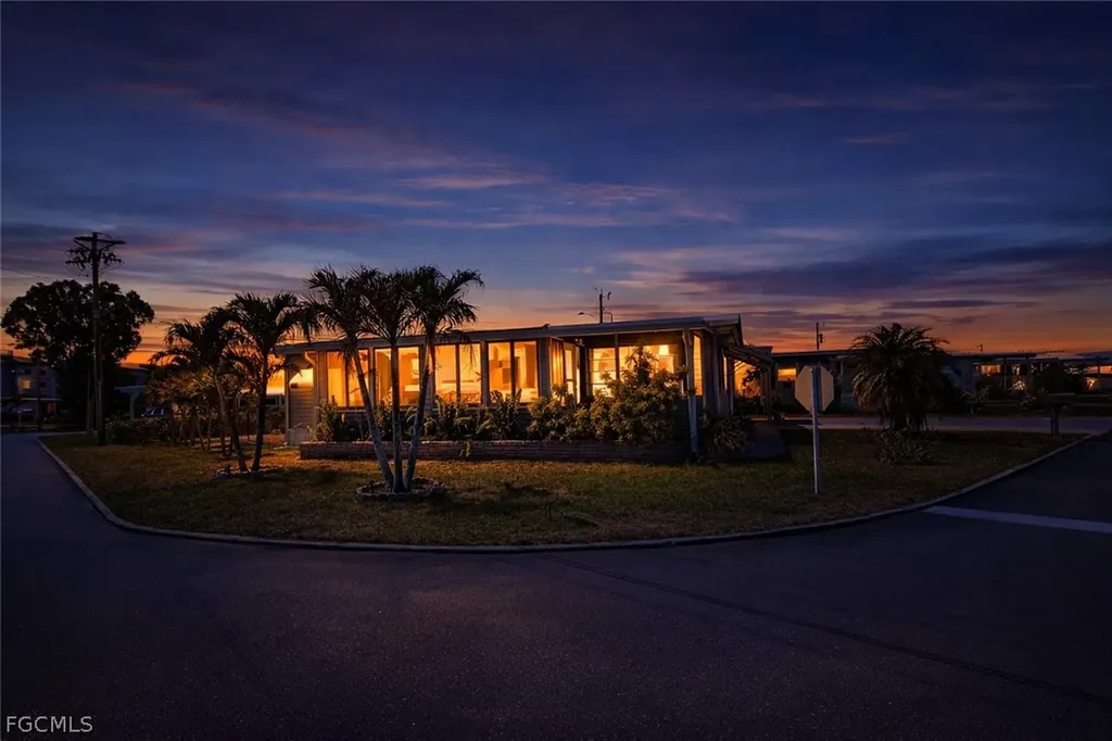 150 Overland Trail North Fort Myers FL 33917