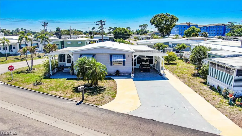 150 Overland Trail North Fort Myers FL 33917