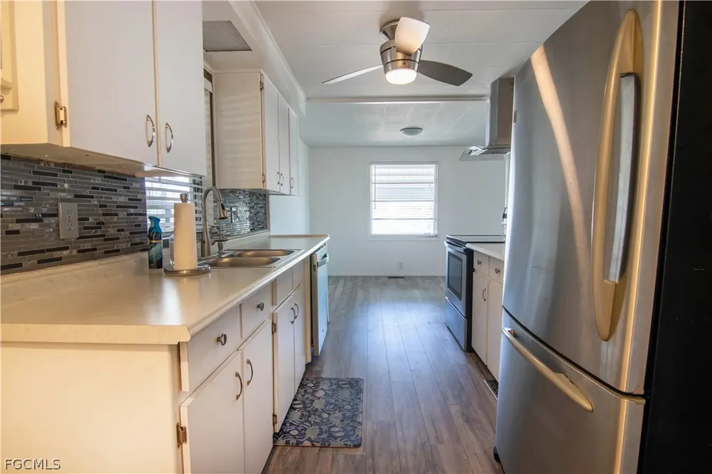 150 Overland Trail North Fort Myers FL 33917