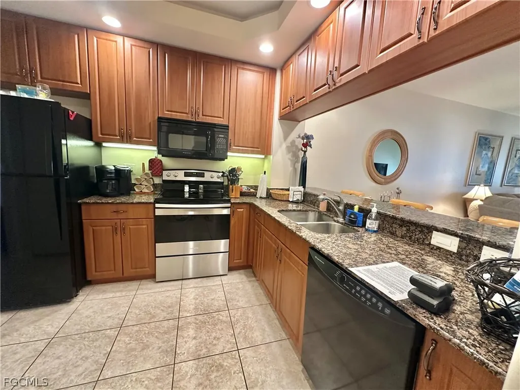 1133 Van Loon Commons Circle Cape Coral FL 33909