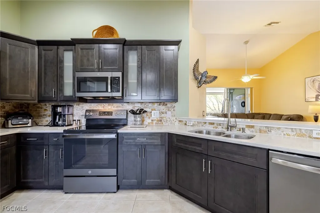 10125 Colonial Country Club Boulevard Fort Myers FL 33913