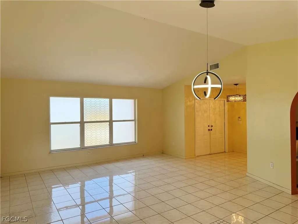 209 Mcarthur Avenue Lehigh Acres FL 33936