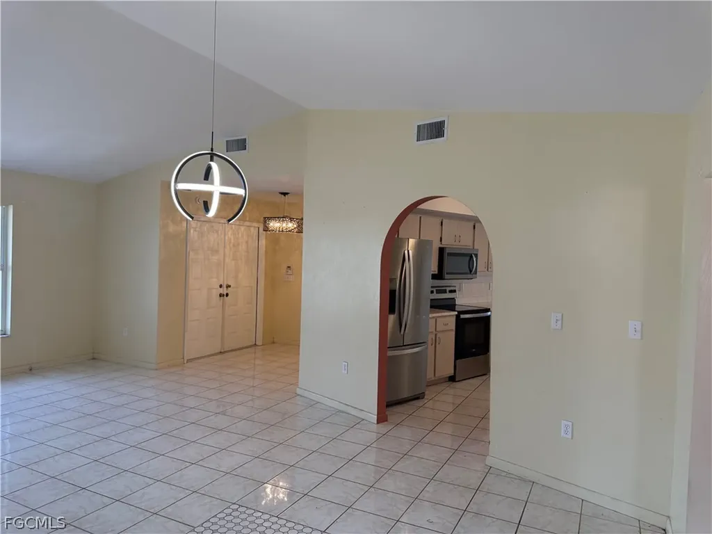 209 Mcarthur Avenue Lehigh Acres FL 33936