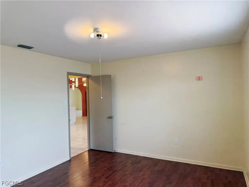 209 Mcarthur Avenue Lehigh Acres FL 33936