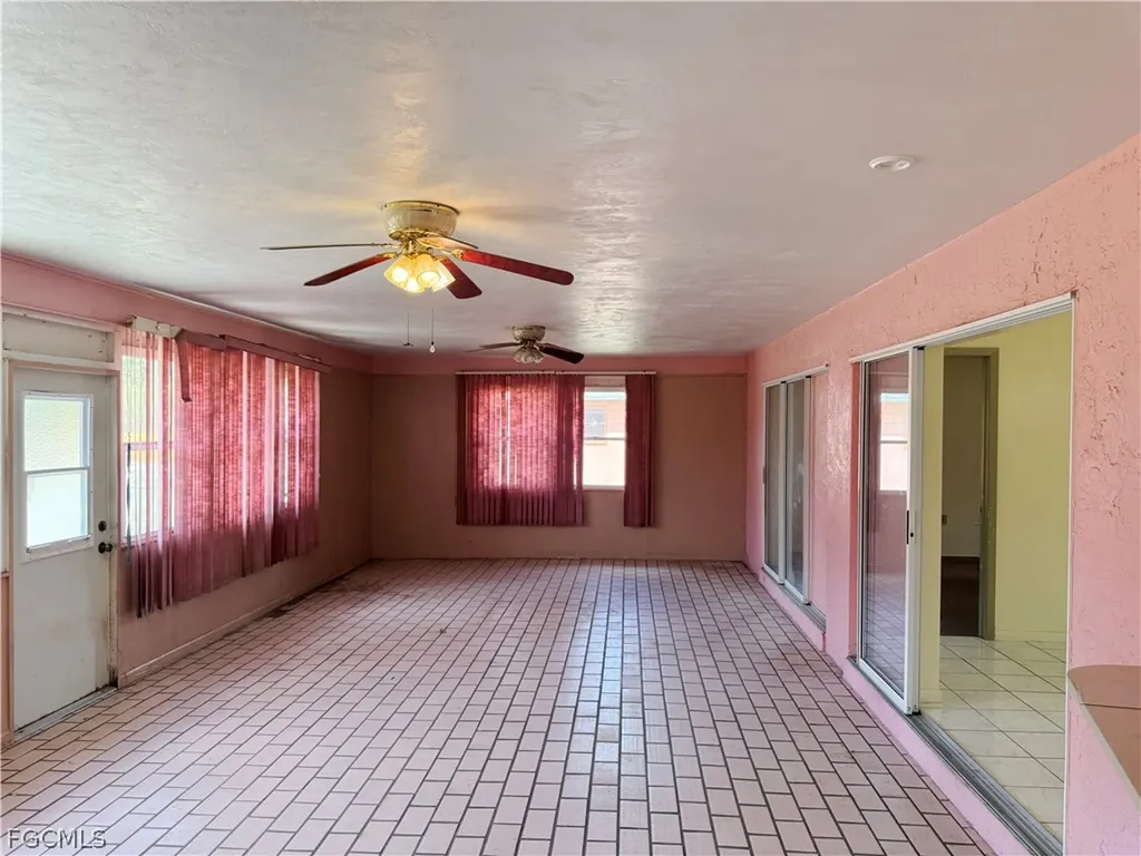 209 Mcarthur Avenue Lehigh Acres FL 33936