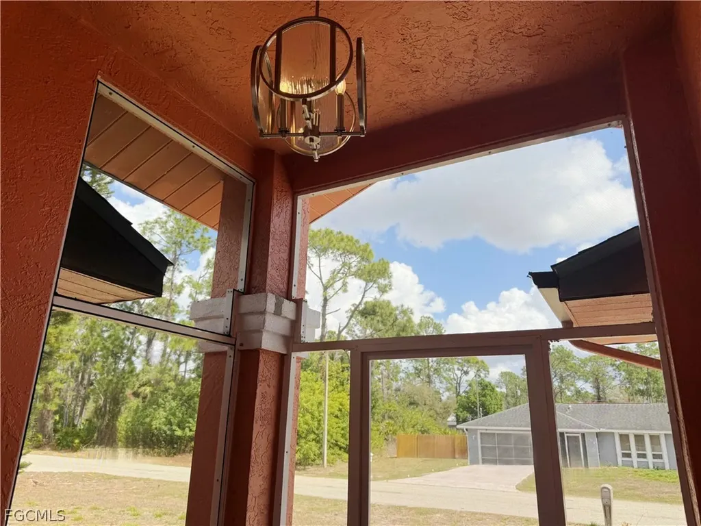 209 Mcarthur Avenue Lehigh Acres FL 33936