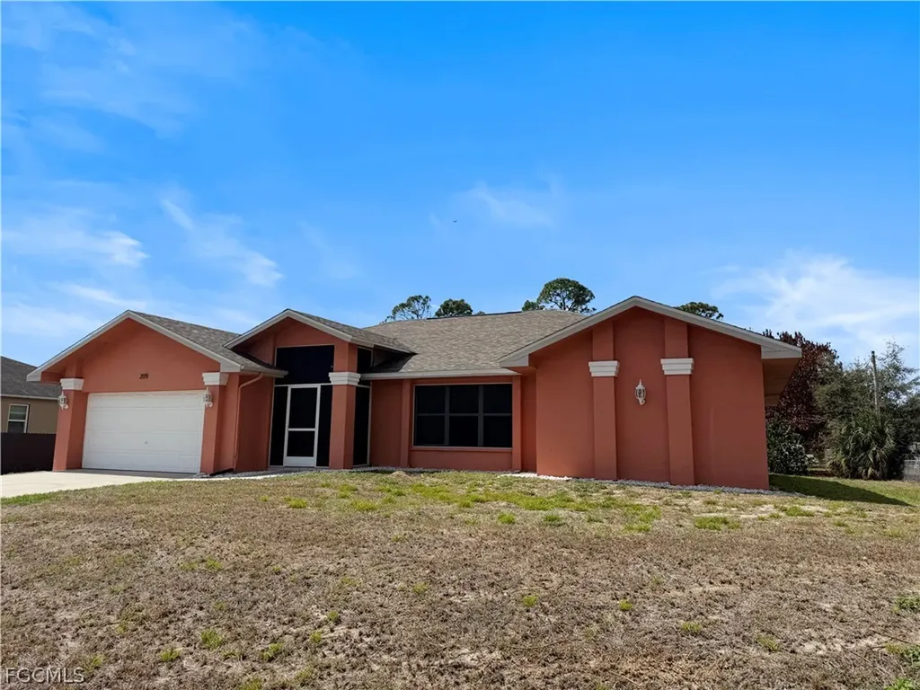 209 Mcarthur Avenue Lehigh Acres FL 33936