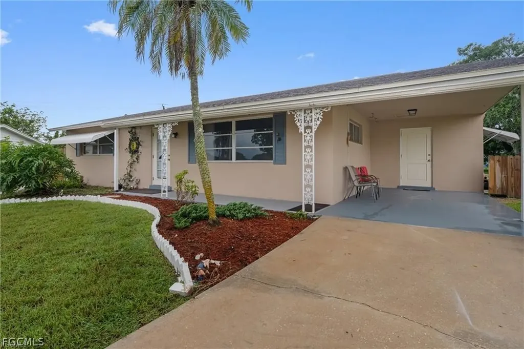 312 Grovewood Avenue S Lehigh Acres FL 33936