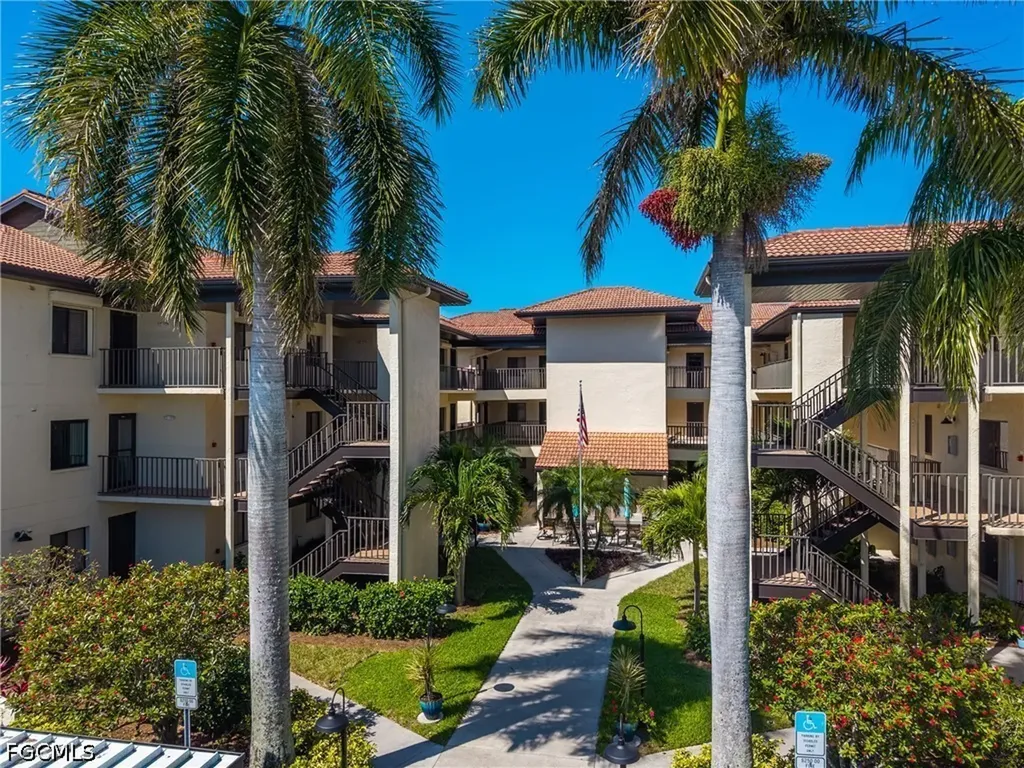 11500 Caravel Circle Fort Myers FL 33908