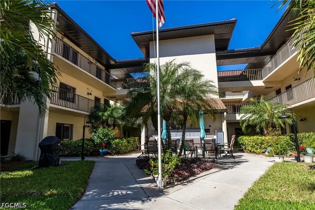 11500 Caravel Circle Fort Myers FL 33908