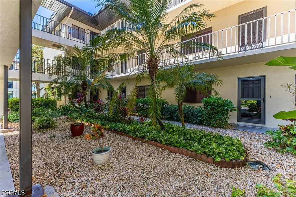 11500 Caravel Circle Fort Myers FL 33908