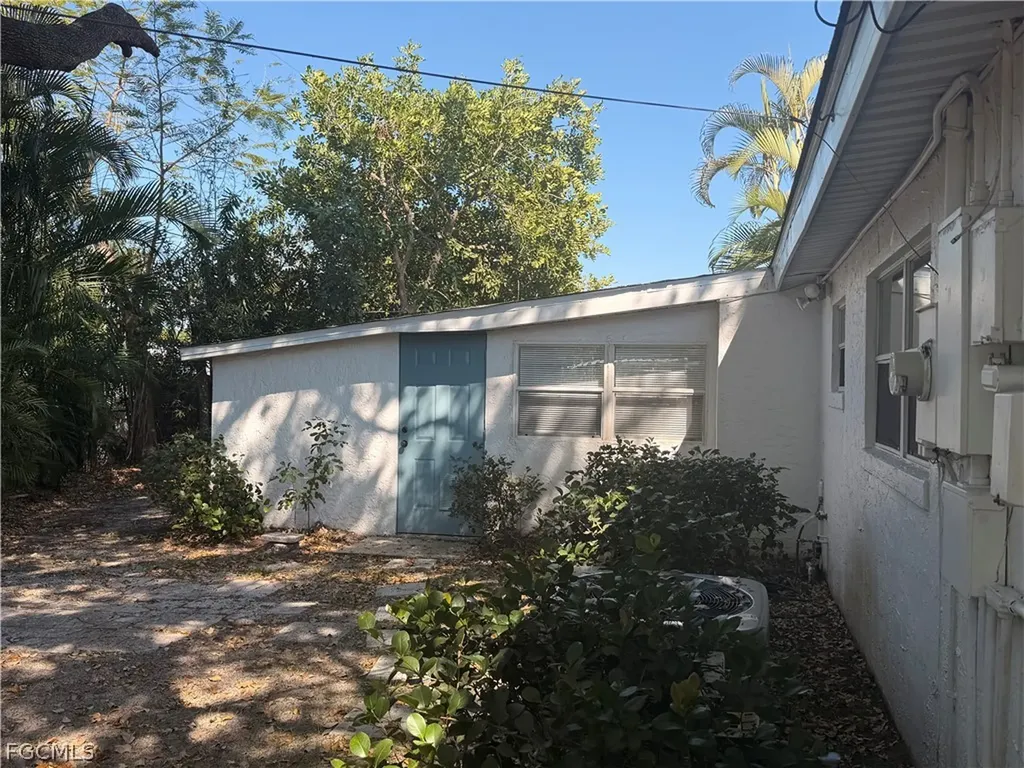 1659 Ricardo Avenue Fort Myers FL 33901