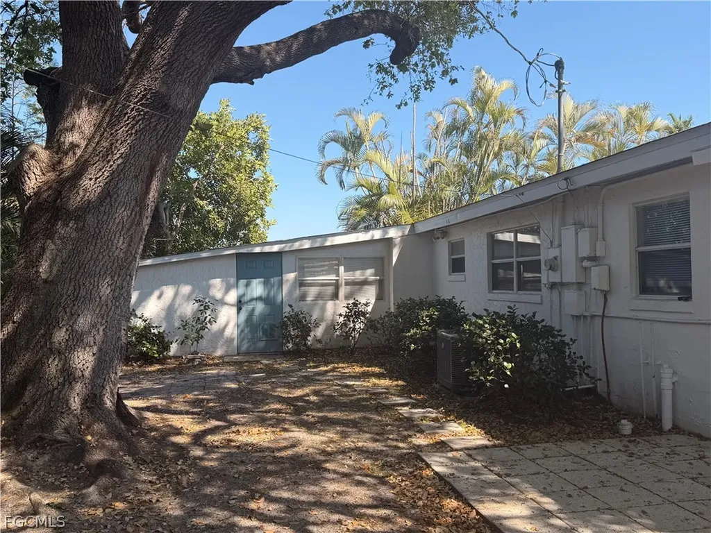 1659 Ricardo Avenue Fort Myers FL 33901