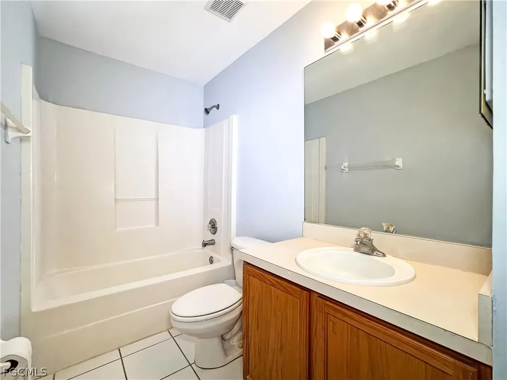 2608/2610 Haviland Avenue S Lehigh Acres FL 33973