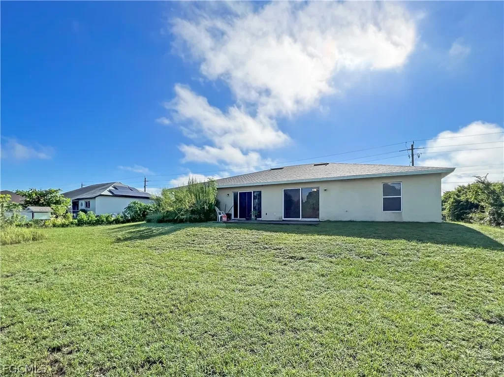 2608/2610 Haviland Avenue S Lehigh Acres FL 33973