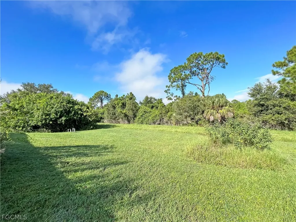 2608/2610 Haviland Avenue S Lehigh Acres FL 33973