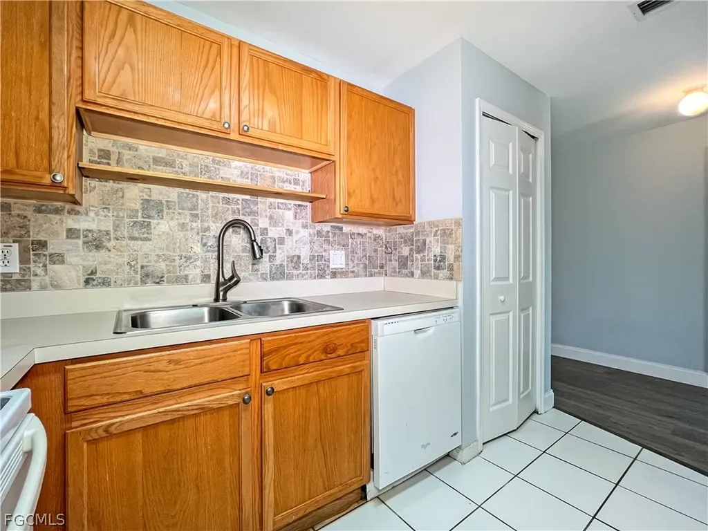 2608/2610 Haviland Avenue S Lehigh Acres FL 33973