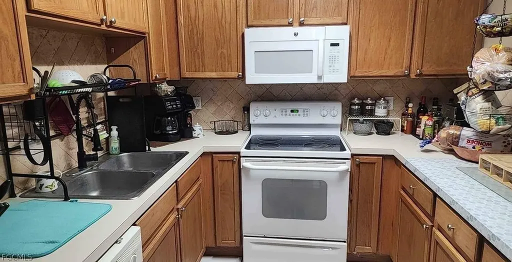 2608/2610 Haviland Avenue S Lehigh Acres FL 33973