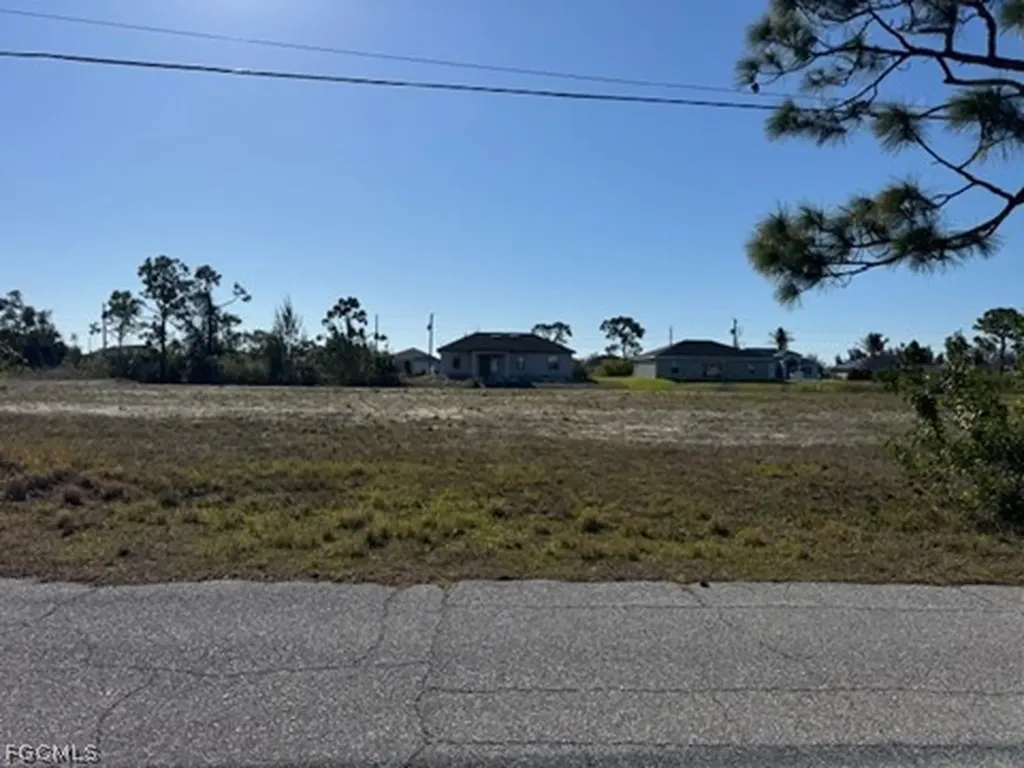 1018 NW 22nd Place Cape Coral FL 33993