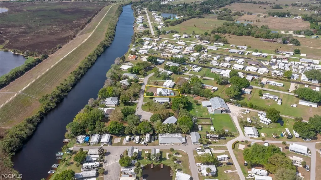 1063 Mayford Lake Road Moore Haven FL 33471