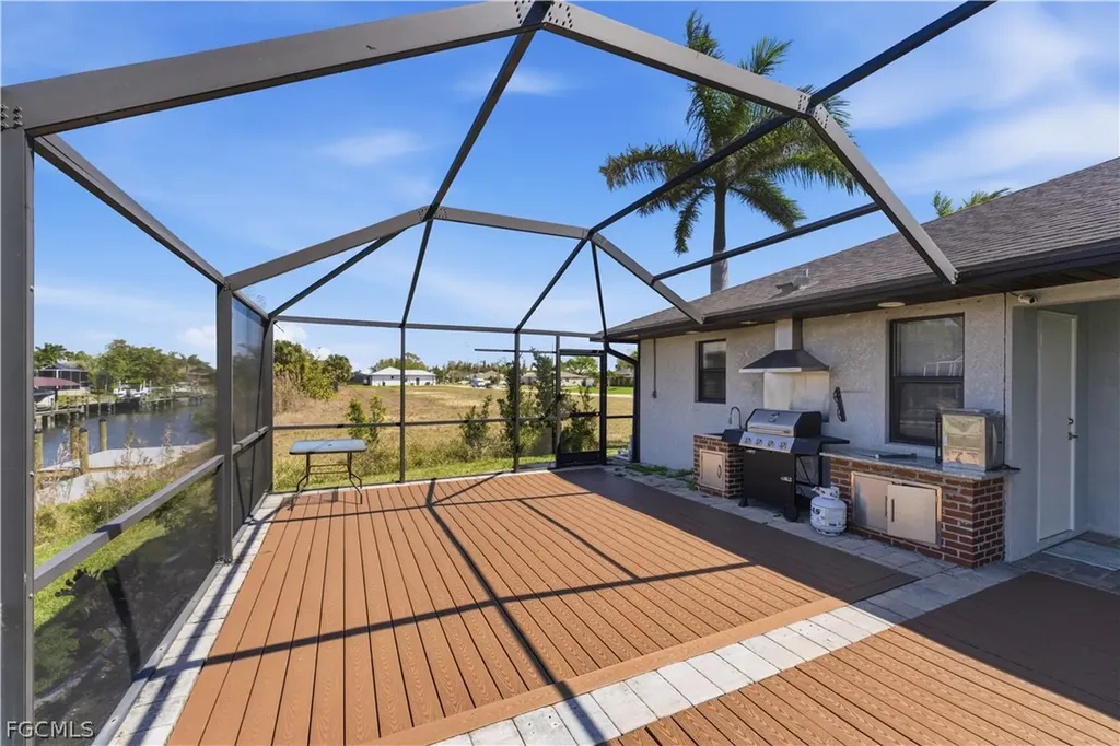 2329 SW 32nd Street Cape Coral FL 33914