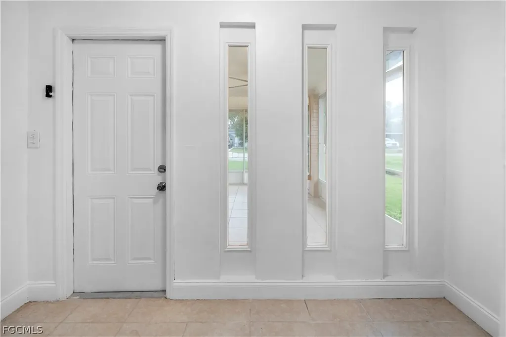 48 Victoria Drive North Fort Myers FL 33917