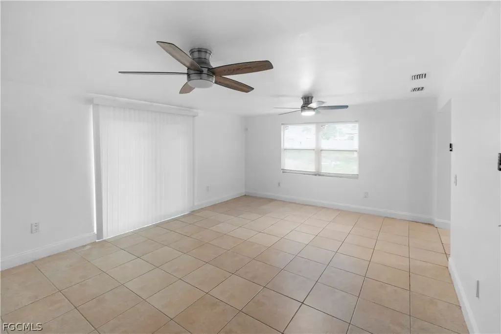 48 Victoria Drive North Fort Myers FL 33917