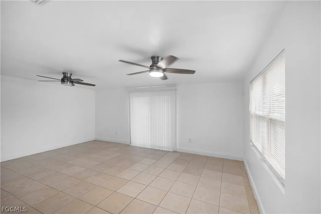 48 Victoria Drive North Fort Myers FL 33917