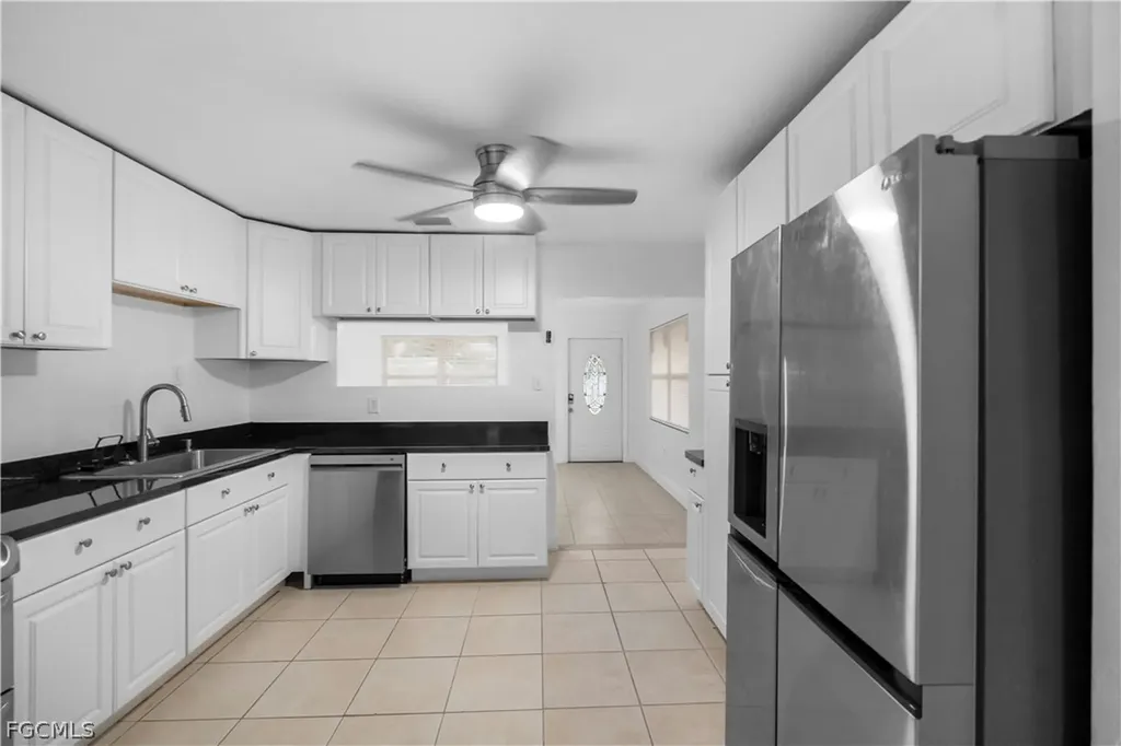 48 Victoria Drive North Fort Myers FL 33917